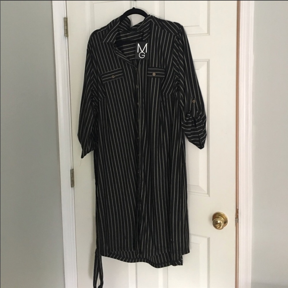 New black plus size shirt dress